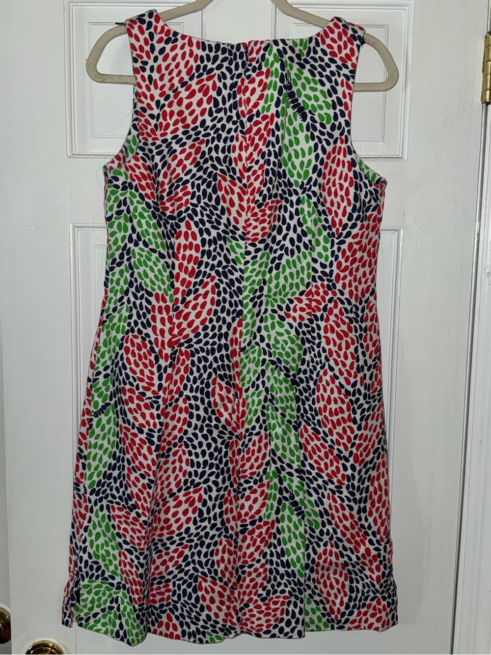 Lilly Pulitzer Sleeveless Shift Dress in Casting Call - Picture 2 of 3